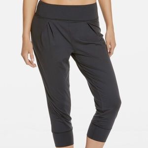 Fabletics Yogi Pleated Sweatpants